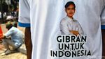Dukung Cawapres 35 Tahun, Massa Berkaos Gibran Demo di Patung Kuda