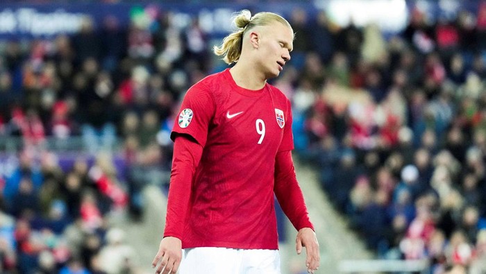 Soccer Football - Euro 2024 Qualifier - Group A - Norway v Spain - Ullevaal Stadion, Oslo, Norway - October 15, 2023 Oslo 20231015. Norways Erling Braut Haaland reacts  Frederik Ringnes/NTB via REUTERS    ATTENTION EDITORS - THIS IMAGE WAS PROVIDED BY A THIRD PARTY. NORWAY OUT. NO COMMERCIAL OR EDITORIAL SALES IN NORWAY.