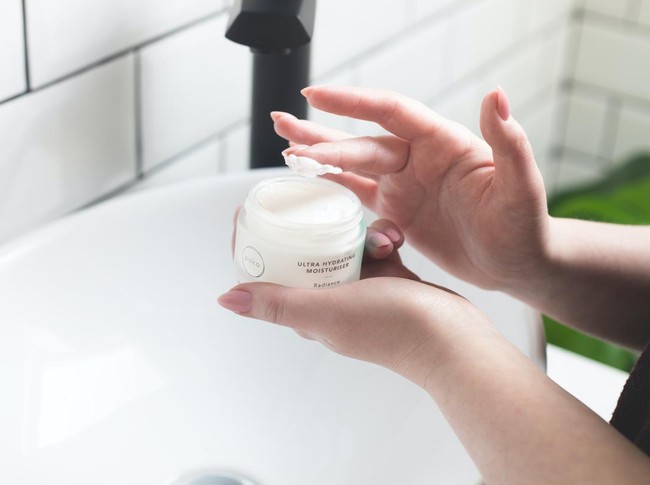 Ilustrasi Moisturizer Ilustrasi Moisturizer