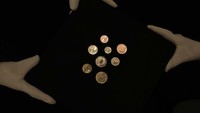 Royal Mint memperkenalkan koin baru untuk digunakan di Inggris.  
