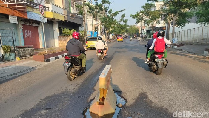 Jalan berlubang di Cianjur