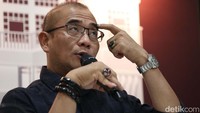 Sebelumnya, KPU mengingatkan parpol pengusung pasangan capres cawapres untuk membawa rombongan secukupnya saat mendaftar.  