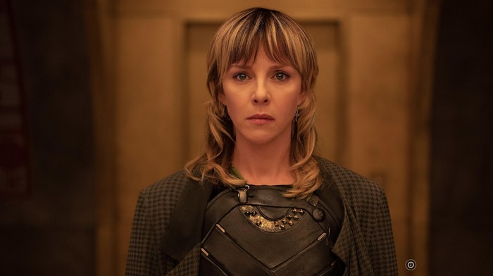 Cuplikan adegan Sylvie (Sophia Di Martino) di serial Loki Season 2 (2023).