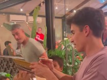 Momen Marc Marquez Sabar Ladeni Bocah Minta Tanda Tangan di Lombok