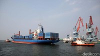 Adapun surplus disebabkan oleh impor yang turun 12,45% secara tahunan (yoy) dan 8,15% secara tahunan (mtm). Sementara itu, ekspor Indonesia pada September 2023 mencapai US$20,76 miliar, turun 16,17% secara tahunan (yoy) dan sebesar 5,63% (mtm).  