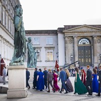 Daftar tamu juga mencakup masyarakat sipil. People mengabarkan, Pangeran Christian mengundang perwakilan beberapa perkumpulan anak muda berbakat Denmark yang datang dari berbagai bidang seperti olahraga, seni, dan budaya. (Foto: Mads Claus Rasmussen/Ritzau Scanpix via AP)