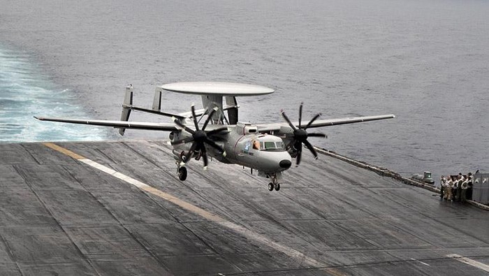 Pesawat Pemindai E-2D Advanced Hawkeye yang siap bantu Israel