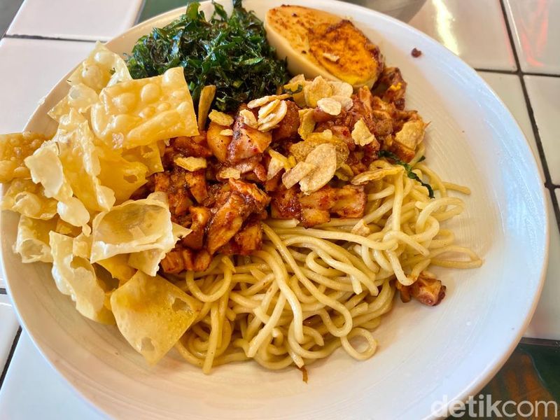 Potteria : Sedap Berkerak! Nasi Claypot dan Nasi Goreng XO Viral di Gading Serpong