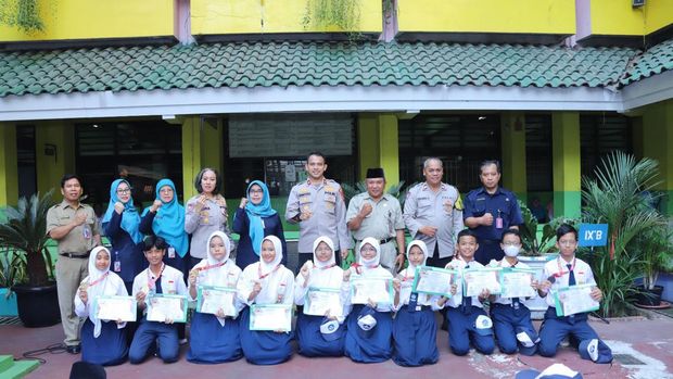 Ratusan pelajar SMPN 43 Jakarta deklarasi anti bullying
