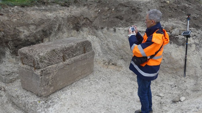 Sarkofagus Era Romawi di Kota Reims, Prancis