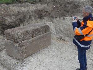 Makam Wanita Elite Era Romawi Ditemukan di Prancis, Harta Karunnya Belum Dijarah
