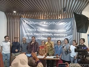 Erry Riyana dan Sejumlah Tokoh Baca Maklumat Juanda, Prihatin Putusan MK