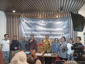 Erry Riyana dan Sejumlah Tokoh Baca Maklumat Juanda, Prihatin Putusan MK