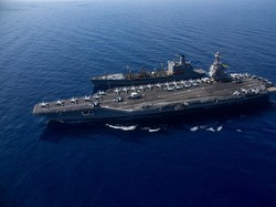 Trump Minta Kapal Induk AS Balik Pakai Teknologi Jadul, Kenapa?