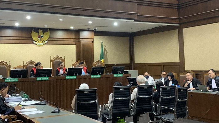 Sidang gratifikasi dan TPPU Rafael Alun Trisambodo
