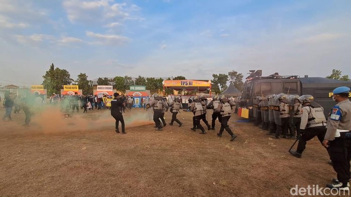 Sispamkota pengamanan Pemilu 2024 yang digelar Polres Jombang.