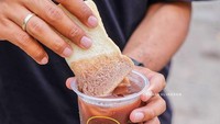 Es coklat legend bisa ditemui di Es Coklat Soklat di Solo. Harganya terjangkau, tetapi segelas es coklatnya premium dan tidak bikin mual. Foto : Instagram @escoklat