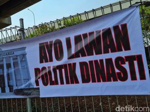 Bayangan Imajinasi Politik