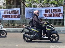 Spanduk Lawan Politik Dinasti Mejeng di Kalimalang