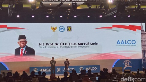 Wakil Presiden RI Maruf Amin membuka forum AALCO di BNDCC, Nusa Dua, Senin (16/10/2023).