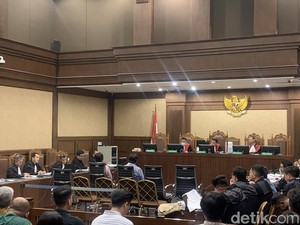 Ahli Sebut Kerugian Negara Akibat Korupsi Proyek BTS Kominfo Capai Rp 8 T