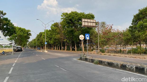Akses menuju Stasiun Tegalluar via Jalan Gedebage Selatan.