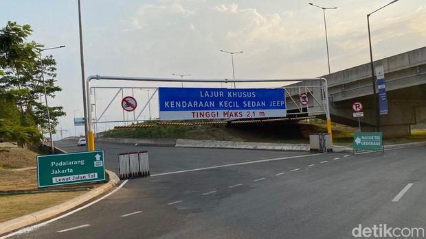 Akses menuju Stasiun Tegalluar via Tol KM 149 Summarecon.