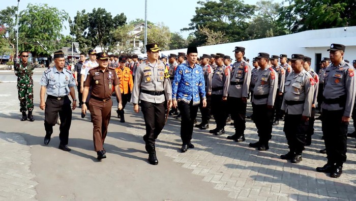 Apel gelar pasukan Pemilu 2024 di Karawang