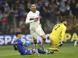 Bosnia Vs Portugal: Ronaldo Brace, Selecao das Quinas Berpesta 5-0
