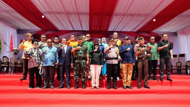 Deklarasi Pemilu 2024 Damai digelar seusai apel gelar pasukan Operasi Mantap Brata 2023-2024 (dok Polri)