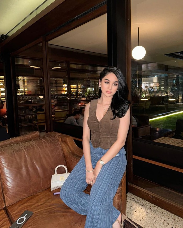 hana hanifah hana hanifah