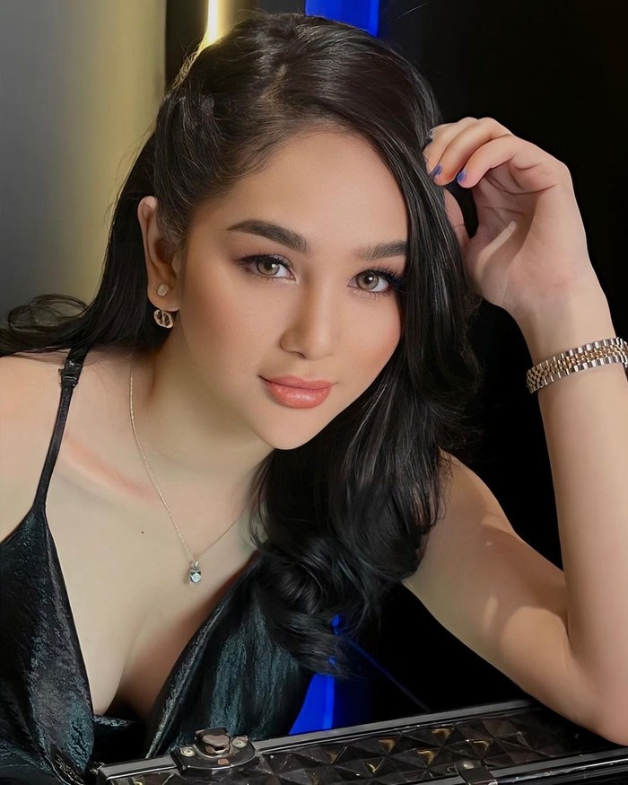 hana hanifah hana hanifah