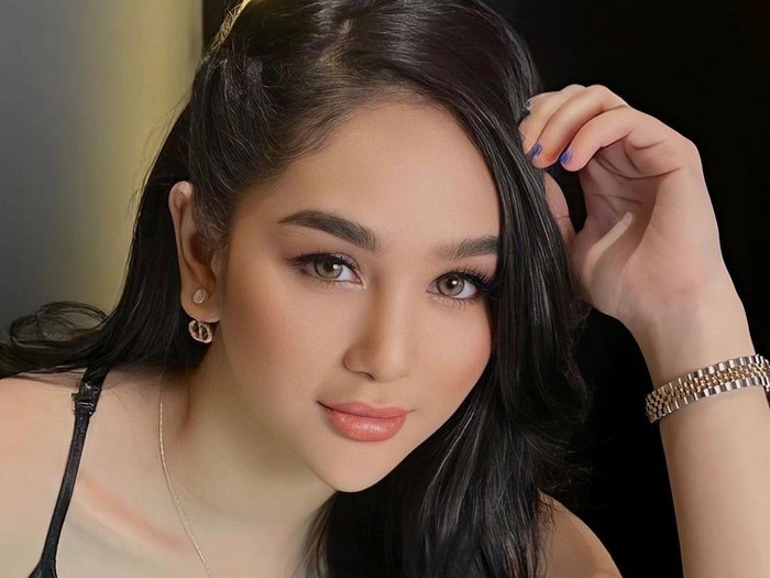 hana hanifah