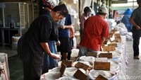 Harga tertinggi saat ini berada di Papua. Berdasarkan panel harga pangan nasional, harga beras di Papua saat ini rata-rata Rp 15.480 per kg.  