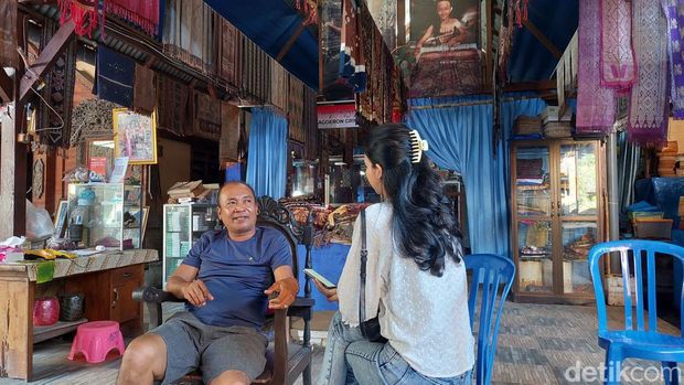 I Putu Suarjana, Tamping Takon Tebenan Desa Tenganan
