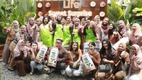 MilkLife meluncurkan produk terbarunya yaitu MilkLife Lactose Free Choco Hazelnut. Peluncuran produk terbaru ini dihadiri para influencer seperti Maria Karina, Sibungbung, Sophia Aljufri, Yovie Agustina, Mak Bapak Gabe, Savira Malik, hingga Syafira Haddad. 