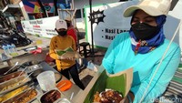 Happy mengakui selama berjualan nasi dengan menggunakan mobil alphard ini, omzet yang didapat cukup lumayan. Dalam sehari mencapai bisa Rp 2 juta.