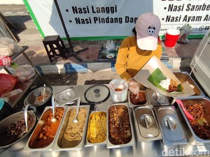 Nasi Pindang Daging Jadi Menu Favorit di Warung Alphard Mewah