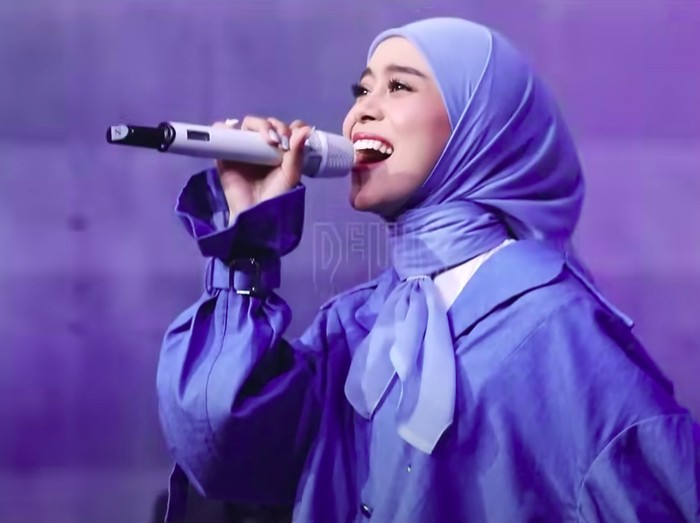 Saat ini, video musik lagu Sumpah I Love You masuk jajaran trending YouTube music. Lagu tersebut dinyanyikan oleh Dewa 19 feat Lesti Kejora.