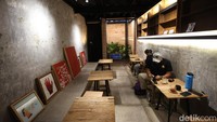 Kedai kopi yang buka sejak 1 bulan terakhir ini memiliki keunikan dari segi design dan arsitekturnya.