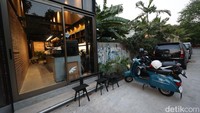 Tampak suasana kedai kopi Smiljan Antropolis yang terletak di kawasan Lebak Bulus, Jakarta Selatan, Selasa (17/10/2023).