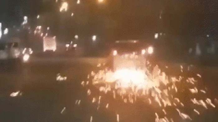 Mobil seret motor sejauh 5 Km di Bandung
