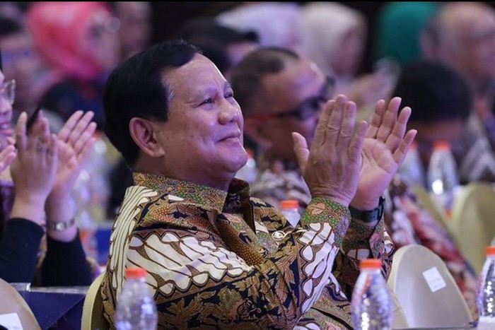 Momen Prabowo Subianto Saat Makan Bareng Presiden Jokowi hingga Ridwan Kami Momen Prabowo Subianto Saat Makan Bareng Presiden Jokowi hingga Ridwan Kami