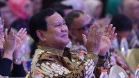 Hari ini Prabowo Subianto berulang tahun yang ke-72. Banyak doa dan dukungan yang mengalir dari kerabat sampai penggemarnya. Foto: Instagram @prabowo