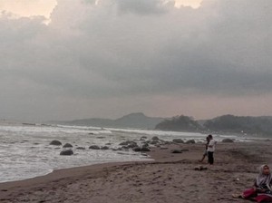Santri Pengikut Habib Bahar Smith Tenggelam di Pantai Sunset Sukabumi