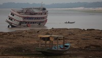 Kekeringan di Sungai Amazon tersebut membatasi pergerakan orang dan barang dengan perahu. Akibatnya hal itu semakin mempersulit masyarakat terpencil untuk mengakses fasilitas kesehatan dan pendidikan sehingga membuat ribuan orang menghadapi kekurangan air dan makanan.  