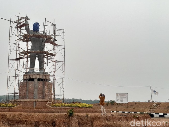 Proyek patung Bung Karno dihentikan sementara waktu karena tak mirip