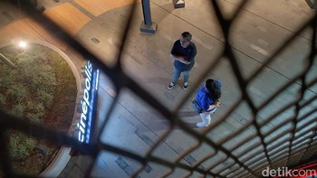 Dengan Night Mode, foto tampak lebih terang meski kondisi kurang cahaya. Foto: Adi Fida Rahman/detikINET