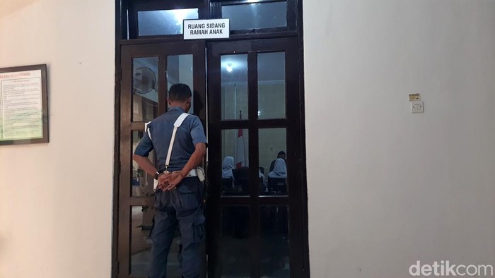 Sidang siswa SMA di Mojokerto penyebar foto bugil kekasihnya