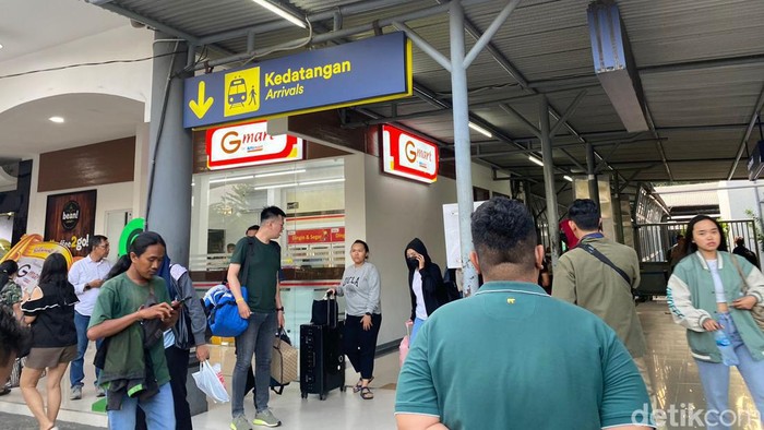 Situasi di Stasiun Gubeng Surabaya